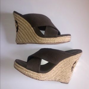 Brown wedges
